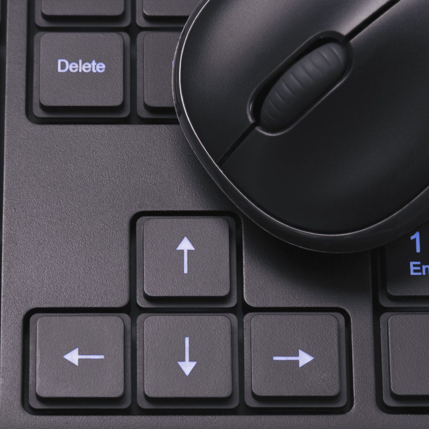 KEYBOARDS & MOUSE