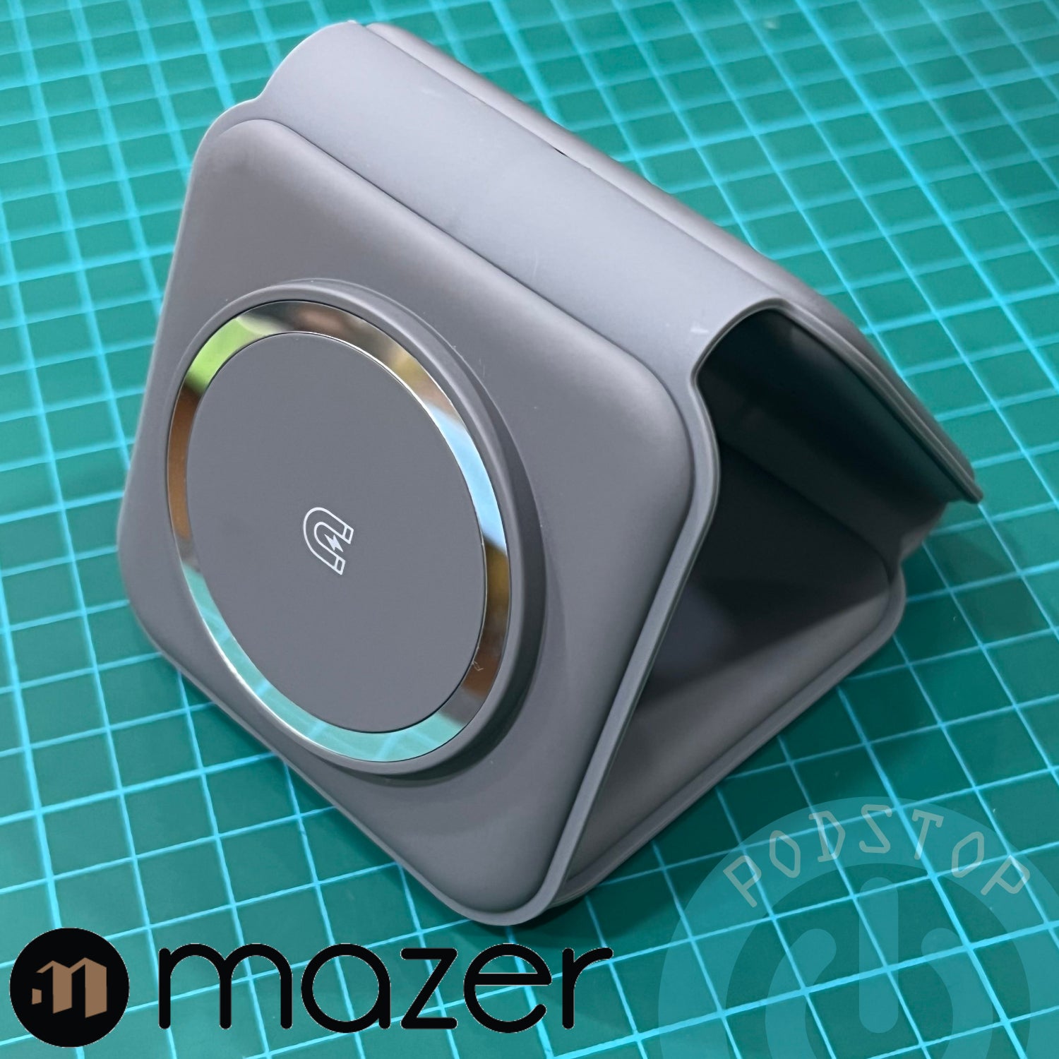 MAZER Mag.Trifold Magnetic 3 in 1 Foldable Charger for iPhone, AirPods & Apple Watch