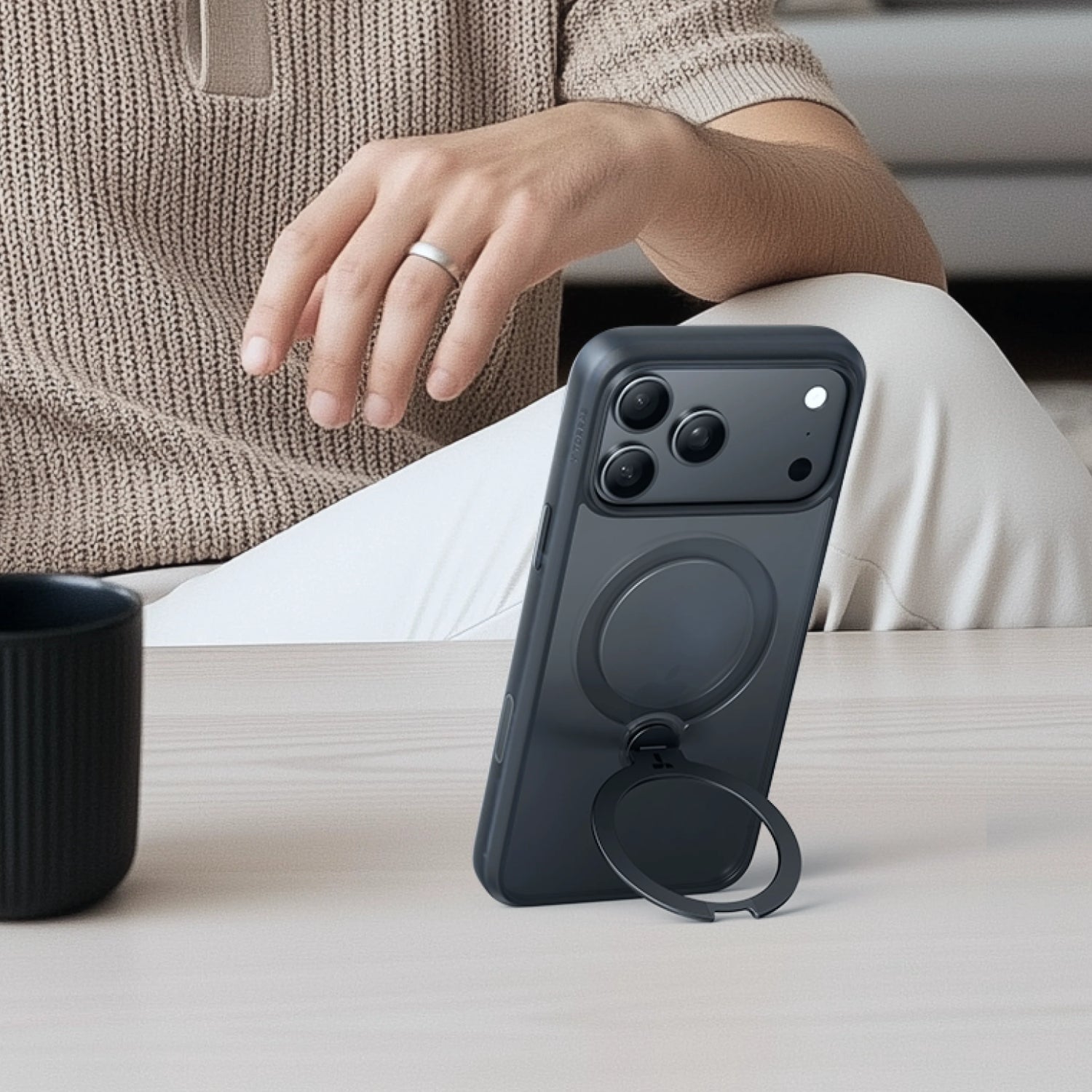 Torras Ostand Spin for iPhone 17 Pro & 17 Pro Max
