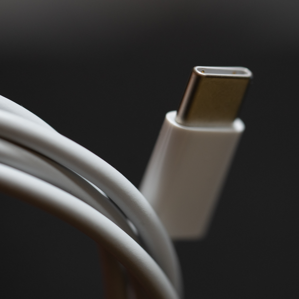 CABLES