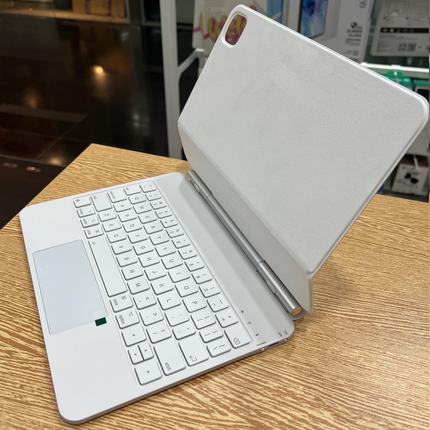 CHREIA Magnetic Keyboard for iPad Pro 11" (M4/M5) 2024/25 White