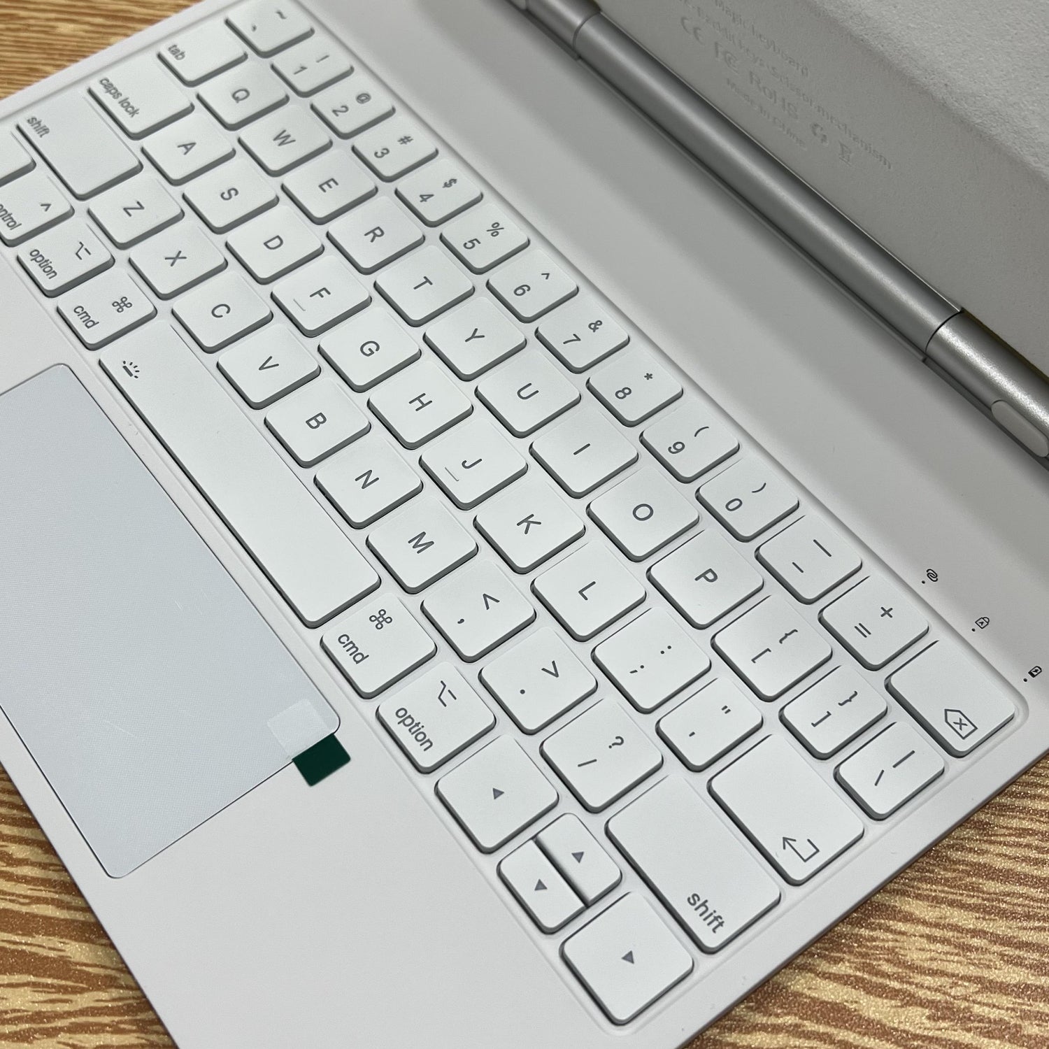 CHREIA Magnetic Keyboard for iPad Pro 11" (M4/M5) 2024/25 White