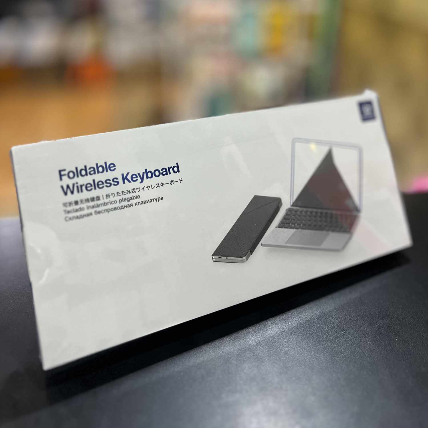 DUX DUCIS Bi-Fold Wireless Keyboard with Stand