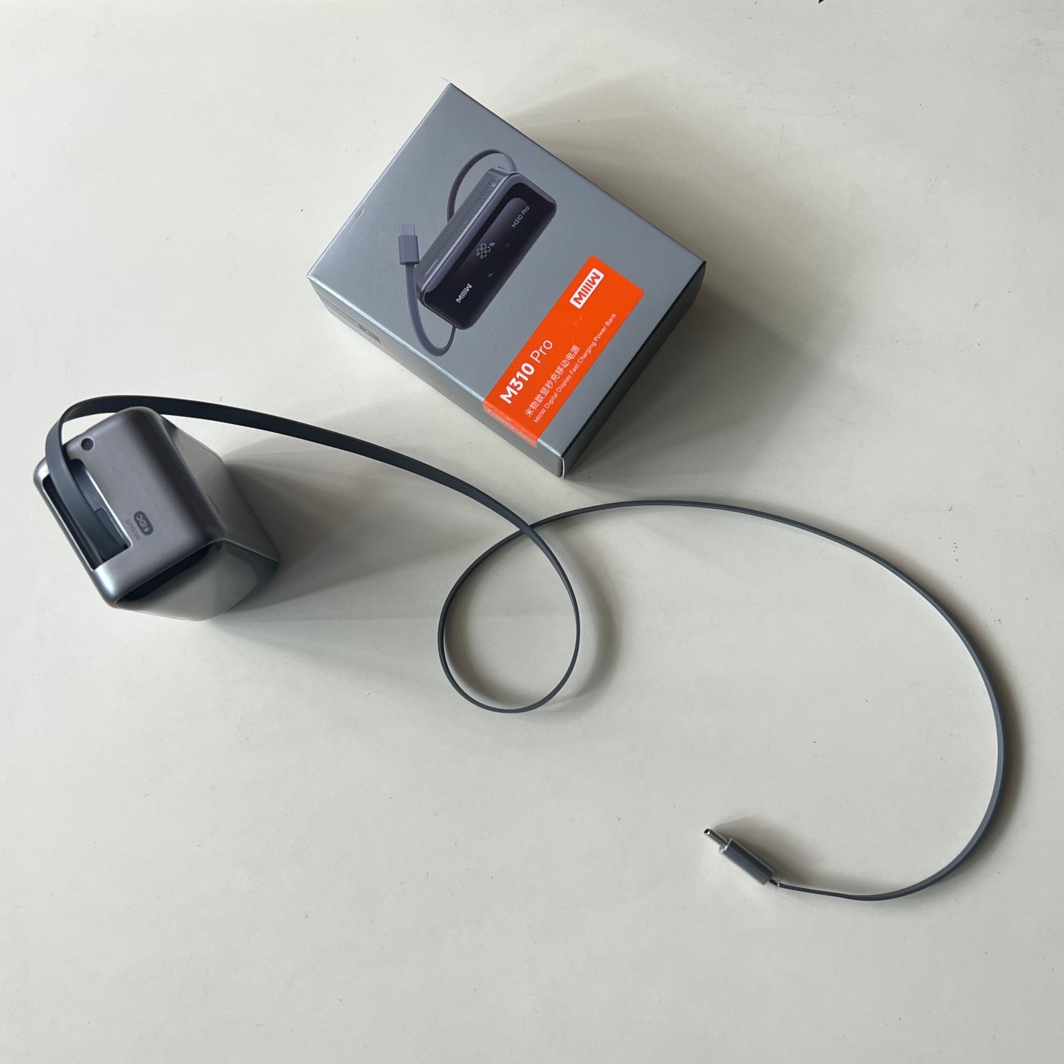 MIIIW M310 Pro 45W Fast Charging Powerbank with Retractable USB-C Cable