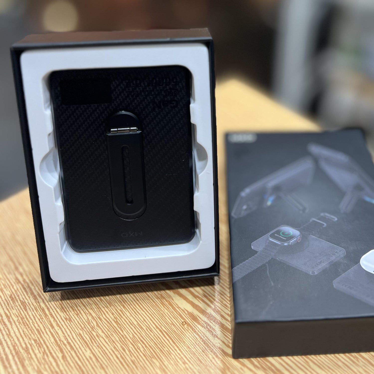 MXD IS6 (5,000 mAh) & i10Pro (10,000 mAh) Qi 2 Powerbank