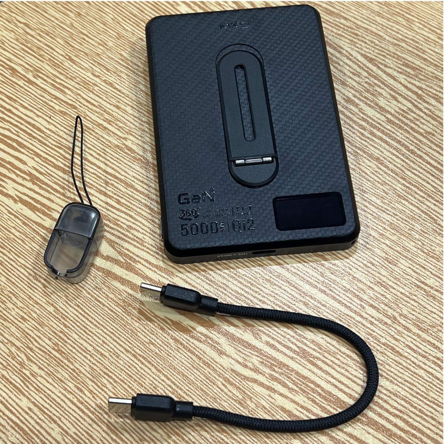 MXD IS6 (5,000 mAh) & i10Pro (10,000 mAh) Qi 2 Powerbank