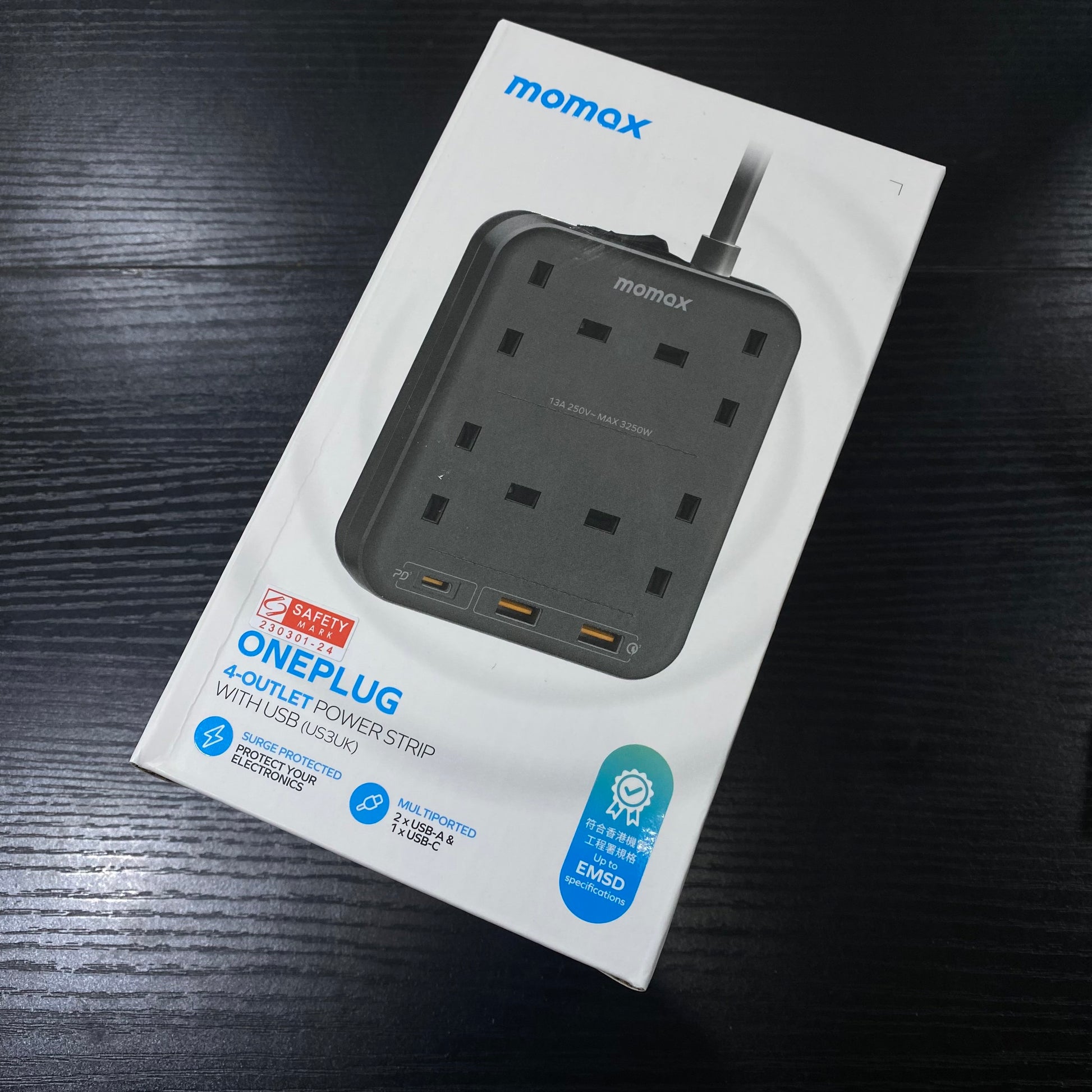 Momax OnePLUG 4-Output PD20W Extension Cord (2 Colors)