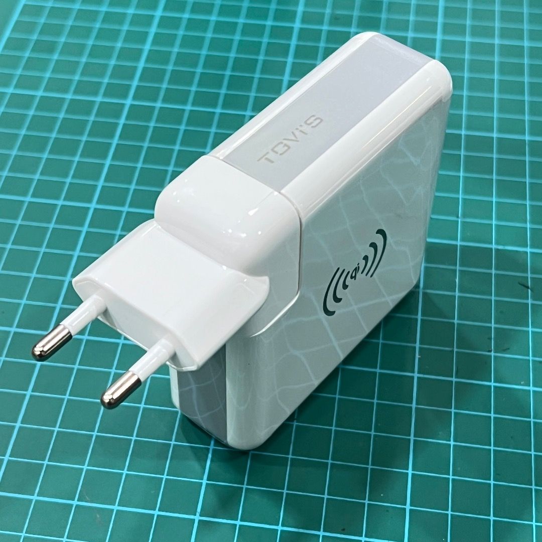 TGVi's Travel Charger cum Wireless Powerbank