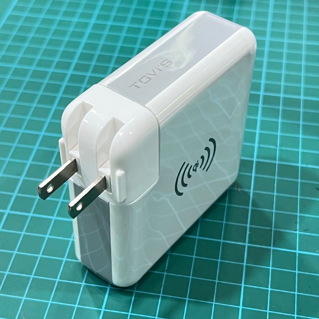TGVi's Travel Charger cum Wireless Powerbank