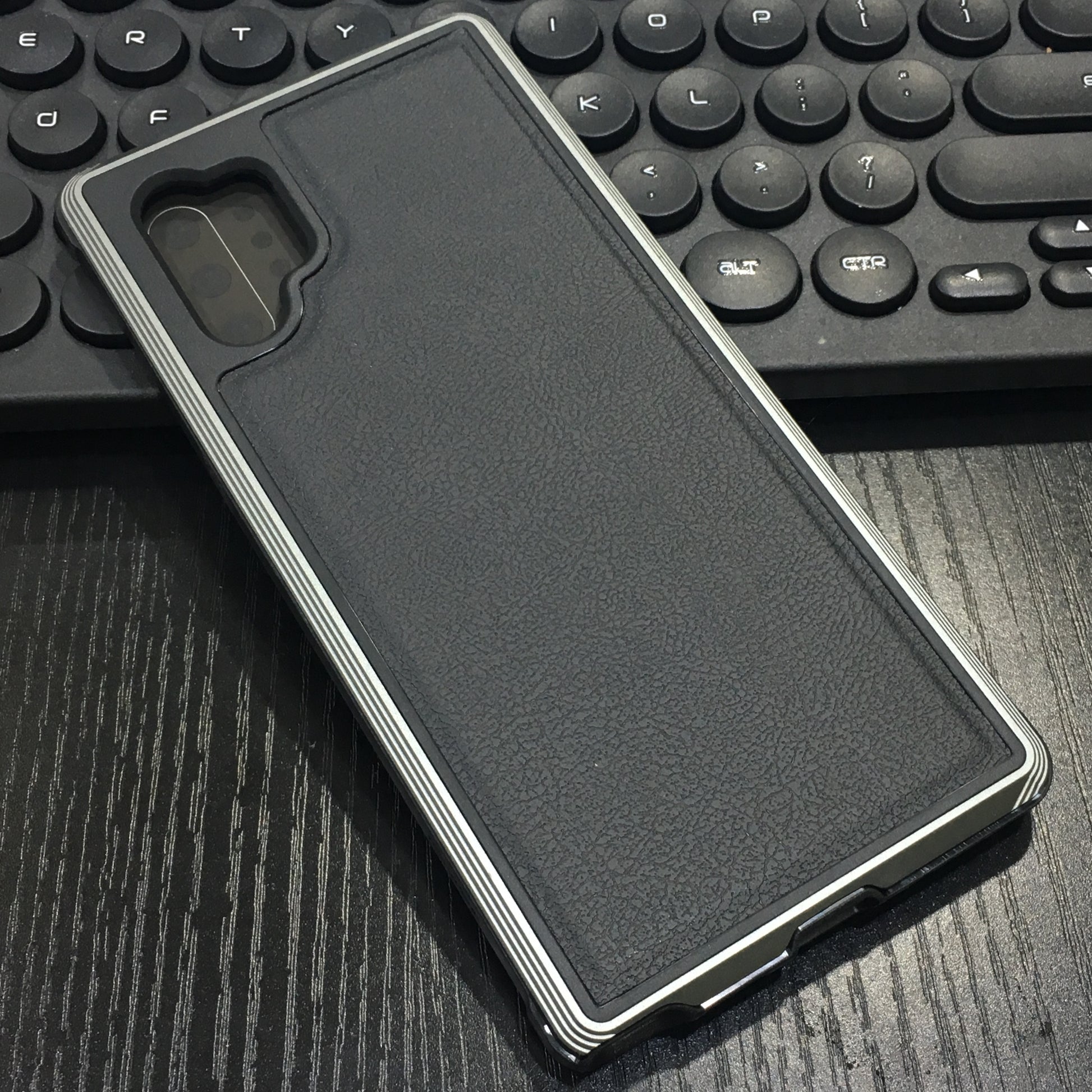 Defense Lux Leather Backcase for Note 10 Plus