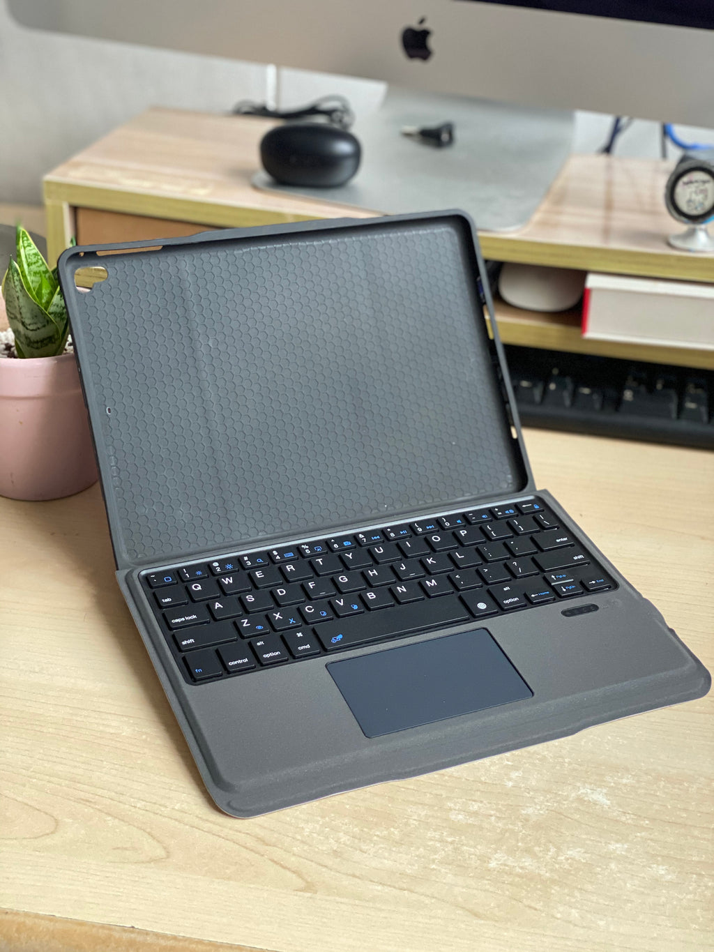Touch Pad & Keyboard Case for iPad Pro 9.7" /Air 1&2/Gen 5&6 (Rose Gold / Black)