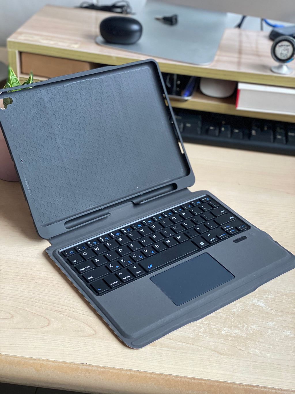 Touch Pad & Keyboard Case for iPad Pro 9.7" /Air 1&2/Gen 5&6 (Rose Gold / Black)