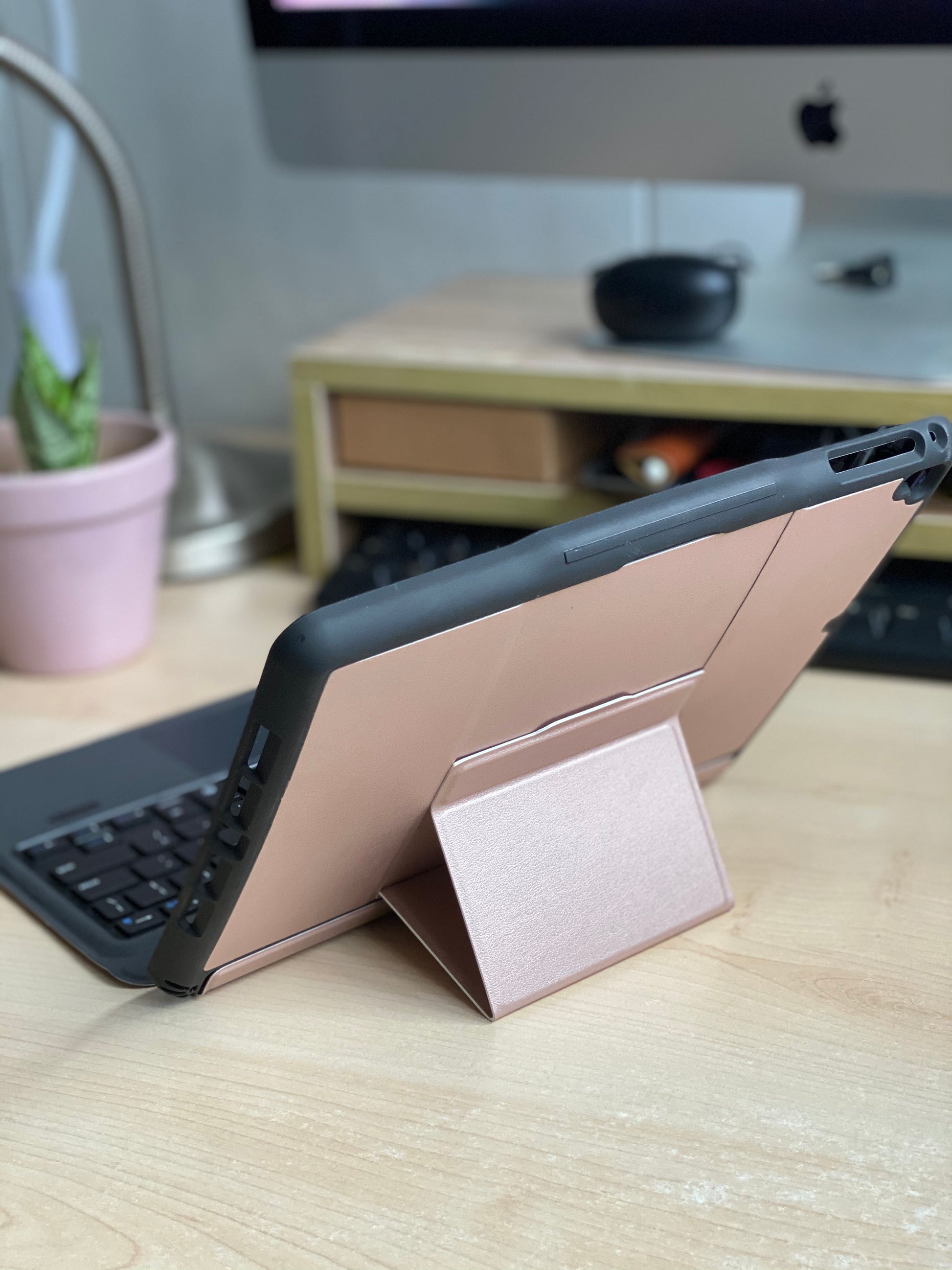 Touch Pad & Keyboard Case for iPad Pro 9.7" /Air 1&2/Gen 5&6 (Rose Gold / Black)