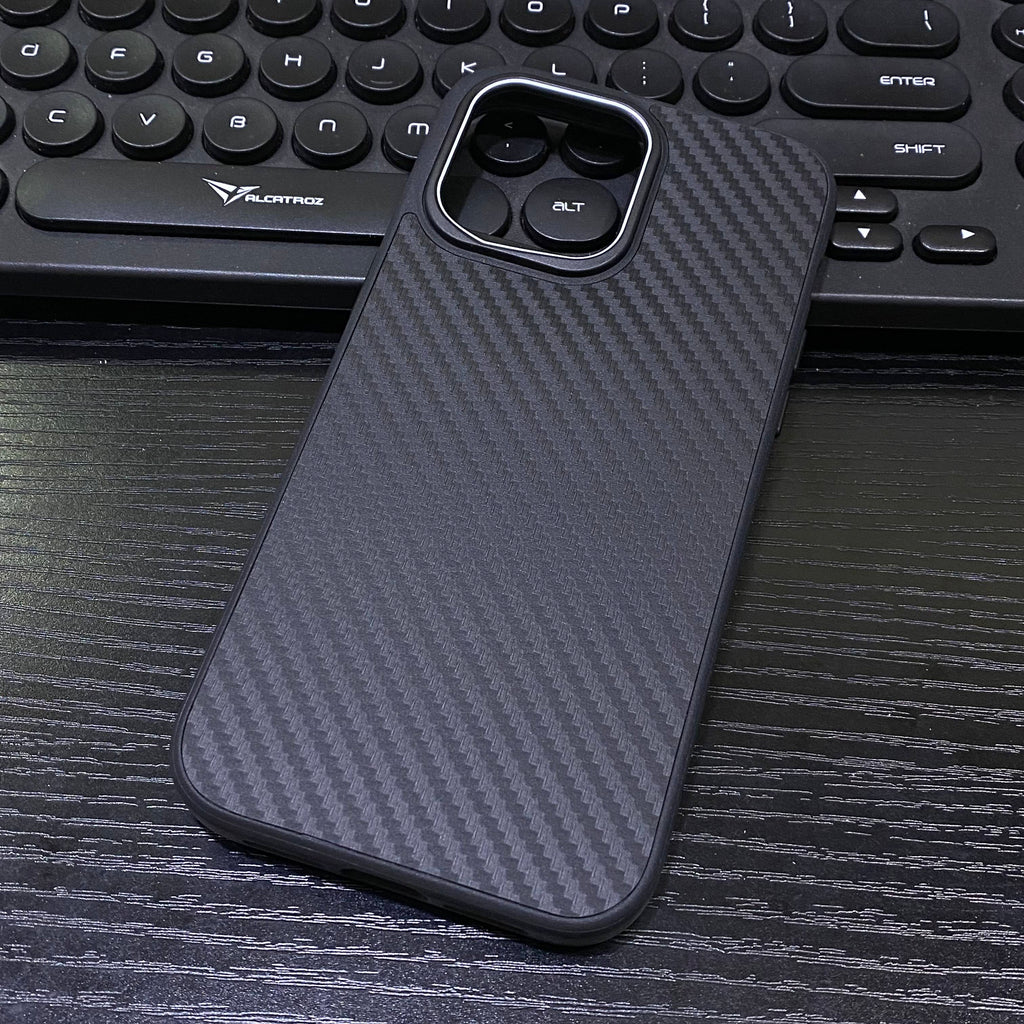 iPhone 15 Pro Max Rhinoshield Solidsuit Case Review! THE BEST? 